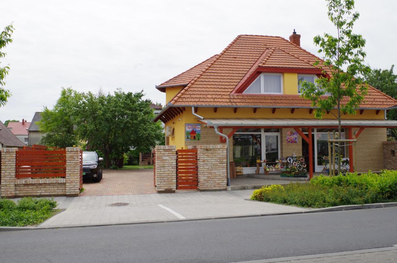 Aranyhal Apartman ヘーヴィーズ エクステリア 写真